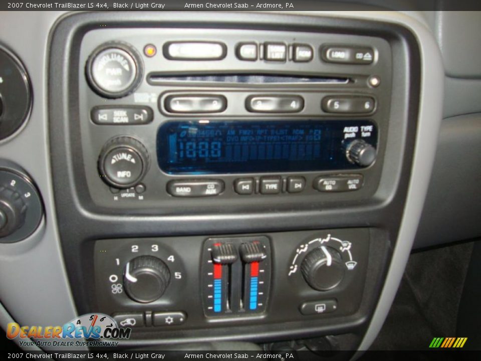 2007 Chevrolet TrailBlazer LS 4x4 Black / Light Gray Photo #32