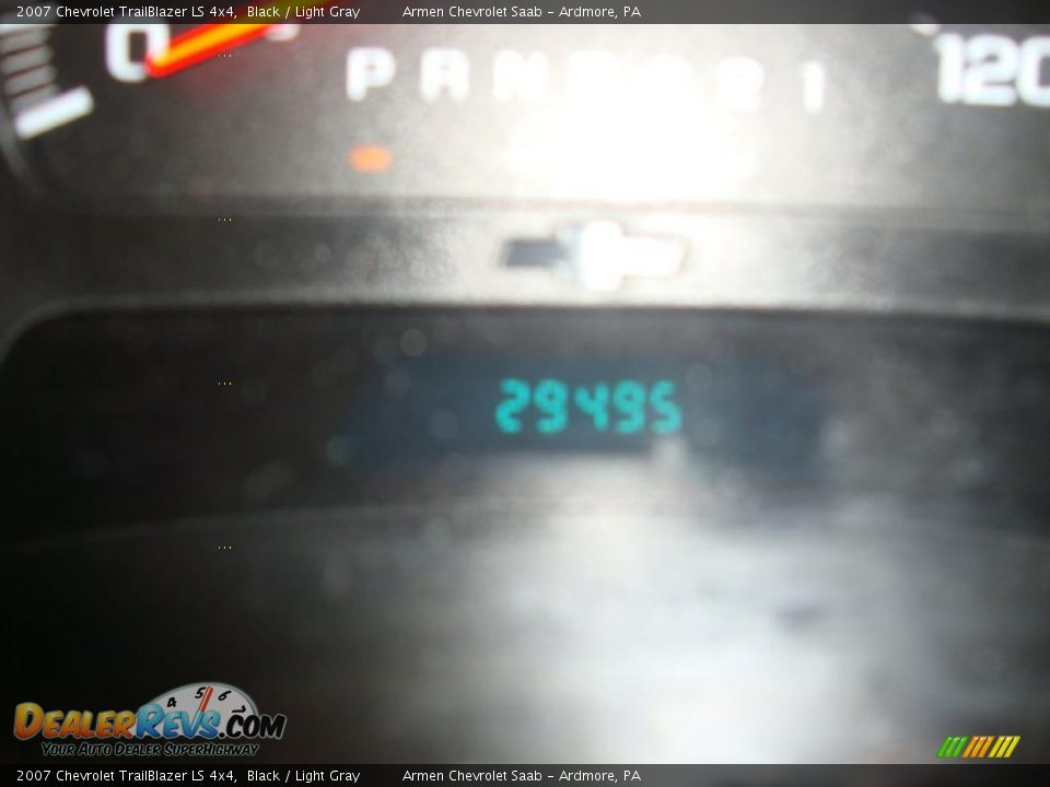 2007 Chevrolet TrailBlazer LS 4x4 Black / Light Gray Photo #34