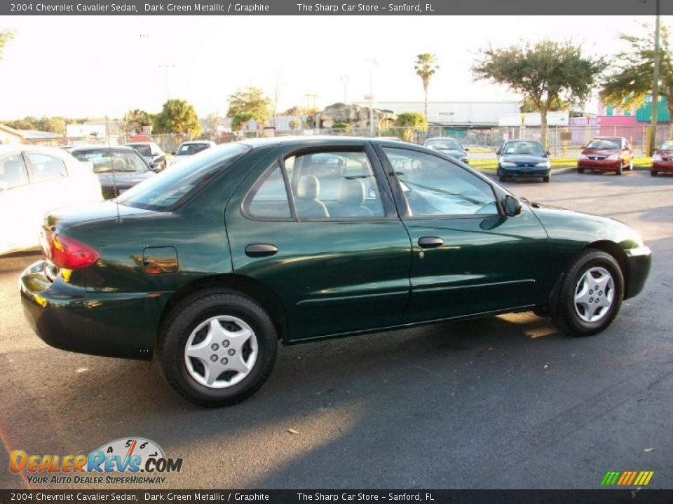 2004 Chevrolet Cavalier Sedan Dark Green Metallic / Graphite Photo #5