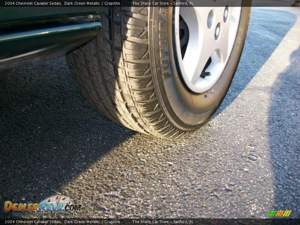 2004 Chevrolet Cavalier Sedan Dark Green Metallic / Graphite Photo #8