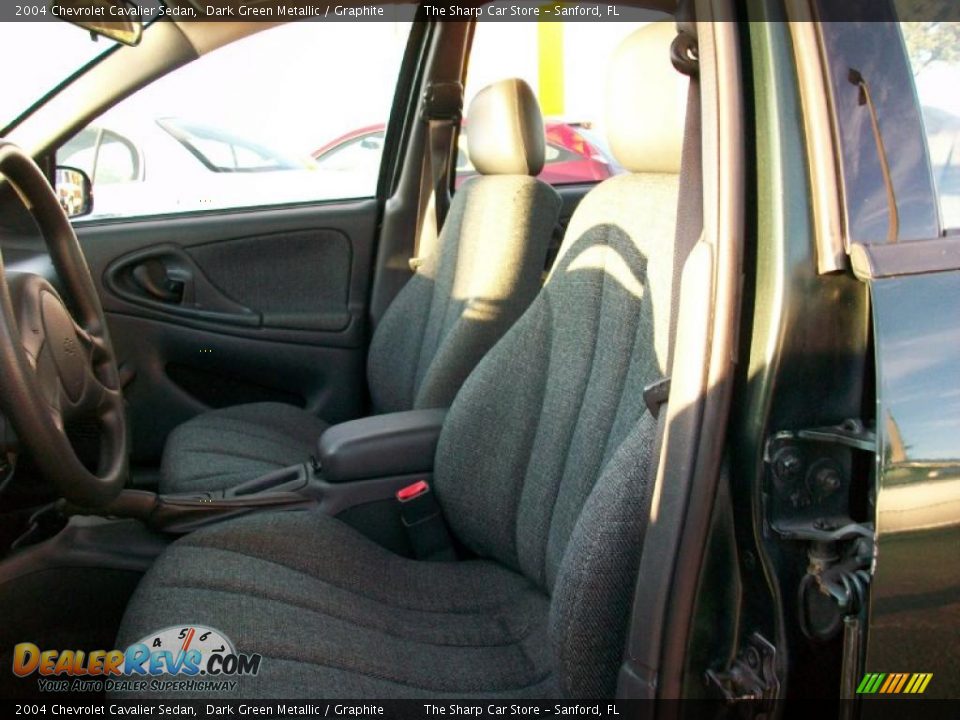 2004 Chevrolet Cavalier Sedan Dark Green Metallic / Graphite Photo #10