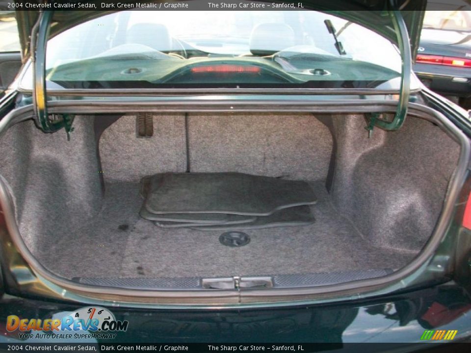 2004 Chevrolet Cavalier Sedan Dark Green Metallic / Graphite Photo #15