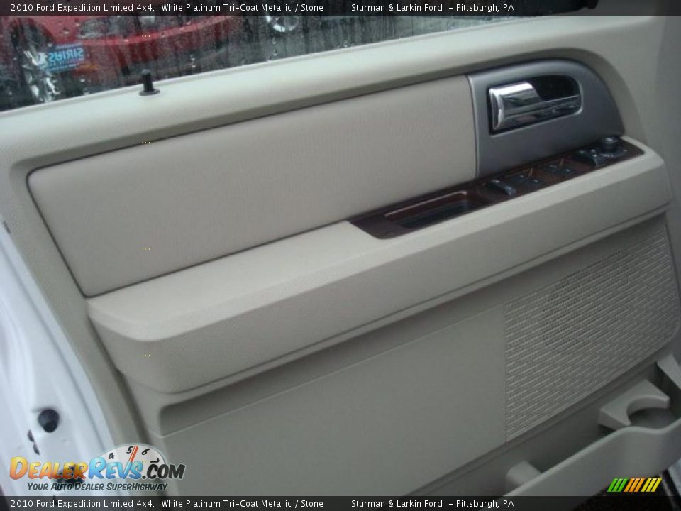 2010 Ford Expedition Limited 4x4 White Platinum Tri-Coat Metallic / Stone Photo #16