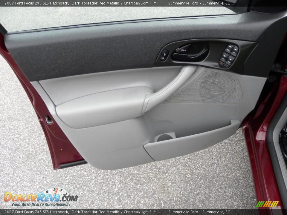 2007 Ford Focus ZX5 SES Hatchback Dark Toreador Red Metallic / Charcoal/Light Flint Photo #5