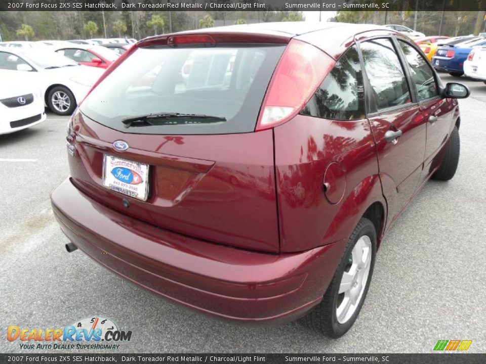 2007 Ford Focus ZX5 SES Hatchback Dark Toreador Red Metallic / Charcoal/Light Flint Photo #13