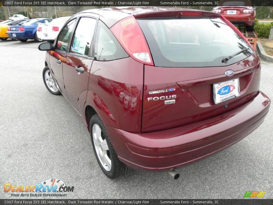 2007 Ford Focus ZX5 SES Hatchback Dark Toreador Red Metallic / Charcoal/Light Flint Photo #15