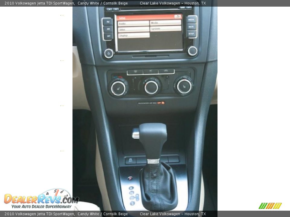 2010 Volkswagen Jetta TDI SportWagen Candy White / Cornsilk Beige Photo #17