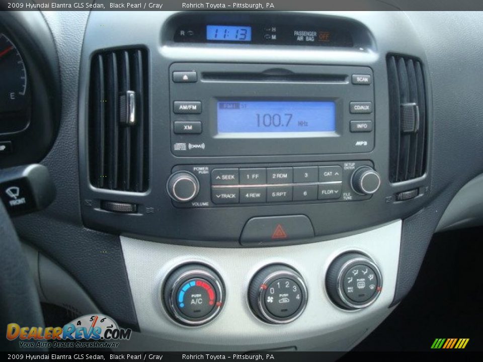 2009 Hyundai Elantra GLS Sedan Black Pearl / Gray Photo #18