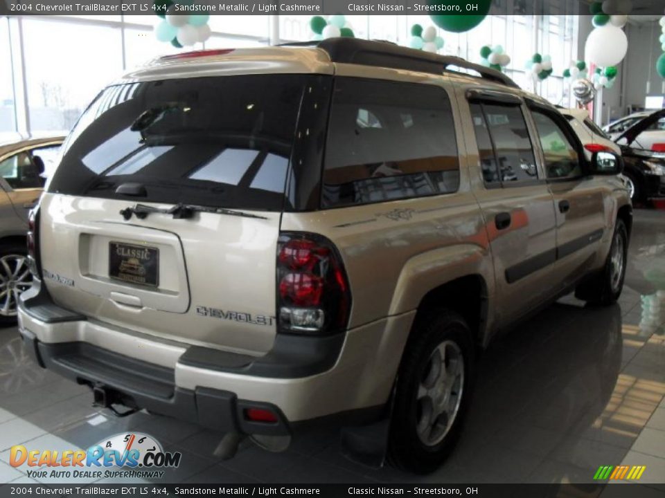 2004 Chevrolet TrailBlazer EXT LS 4x4 Sandstone Metallic / Light Cashmere Photo #3
