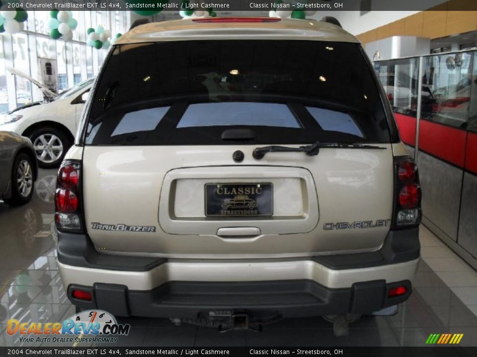 2004 Chevrolet TrailBlazer EXT LS 4x4 Sandstone Metallic / Light Cashmere Photo #6
