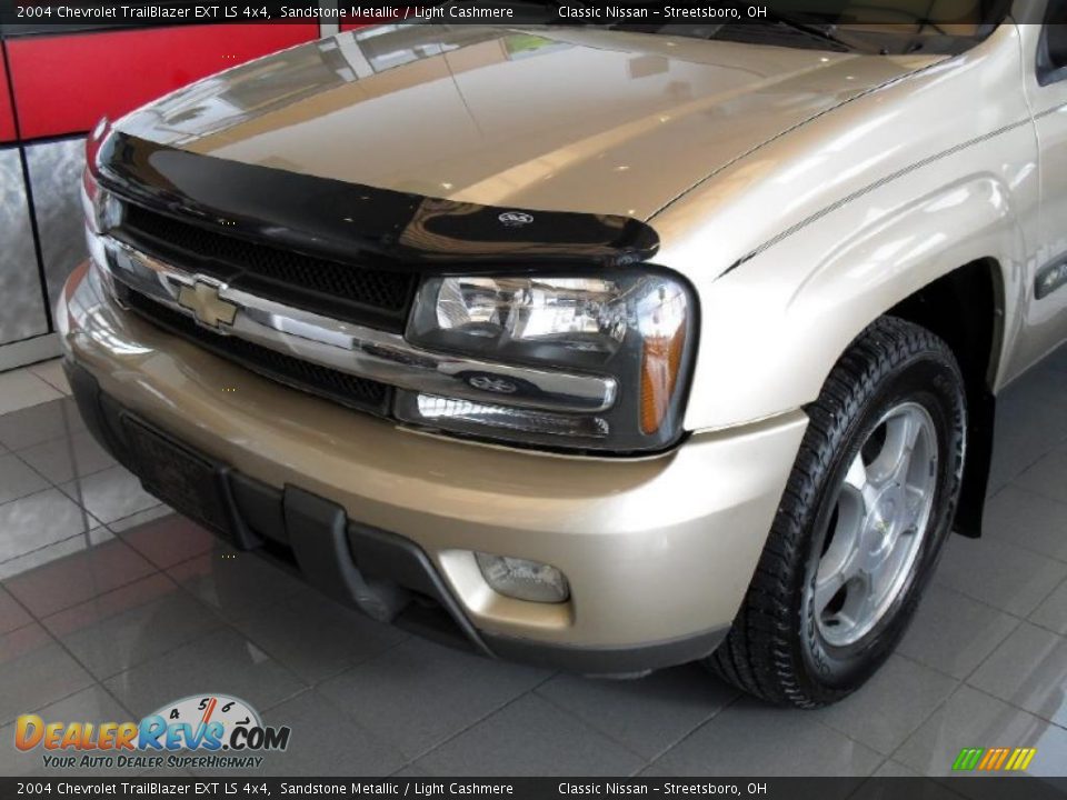 2004 Chevrolet TrailBlazer EXT LS 4x4 Sandstone Metallic / Light Cashmere Photo #7