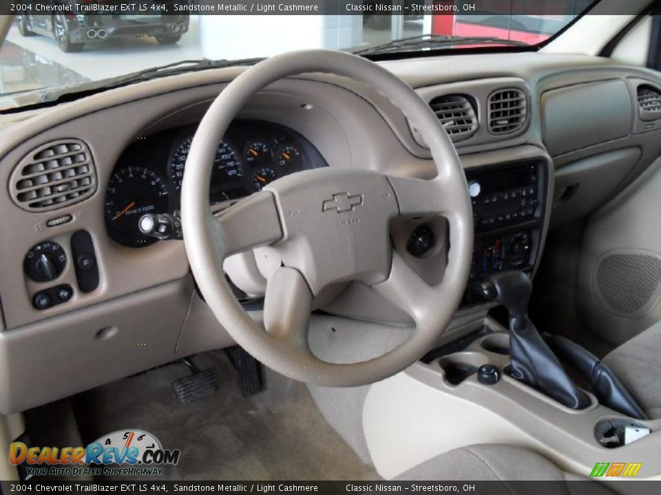 2004 Chevrolet TrailBlazer EXT LS 4x4 Sandstone Metallic / Light Cashmere Photo #14