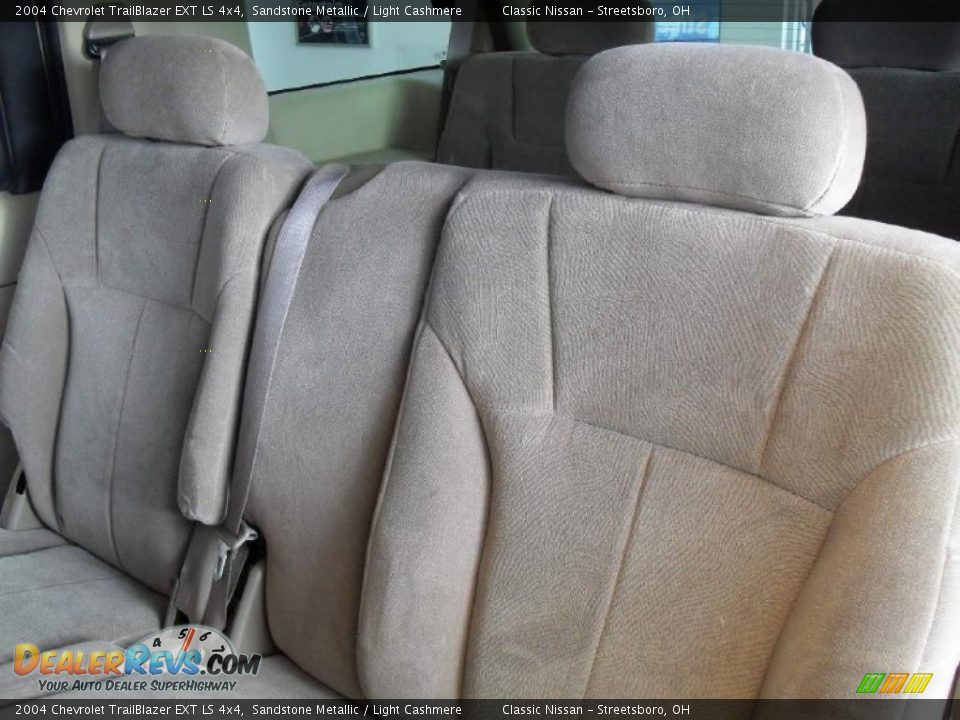 2004 Chevrolet TrailBlazer EXT LS 4x4 Sandstone Metallic / Light Cashmere Photo #19