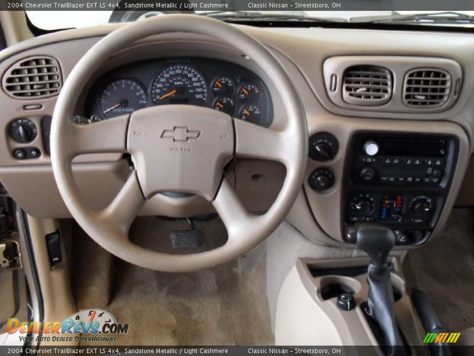 2004 Chevrolet TrailBlazer EXT LS 4x4 Sandstone Metallic / Light Cashmere Photo #20