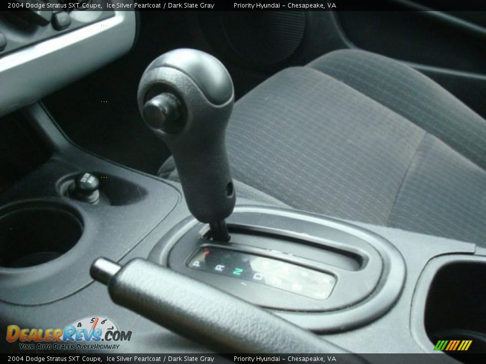 2004 Dodge Stratus SXT Coupe Ice Silver Pearlcoat / Dark Slate Gray Photo #16