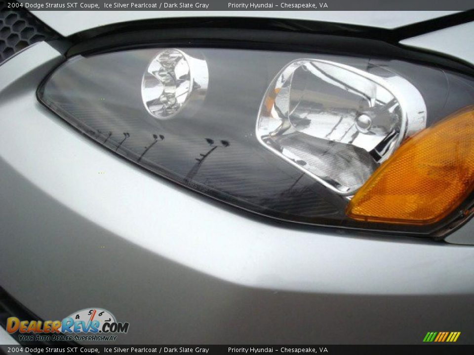 2004 Dodge Stratus SXT Coupe Ice Silver Pearlcoat / Dark Slate Gray Photo #22