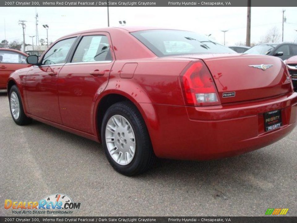 2007 Chrysler 300 Inferno Red Crystal Pearlcoat / Dark Slate Gray/Light Graystone Photo #4