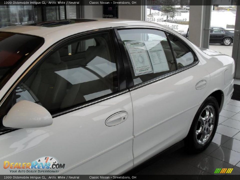 1999 Oldsmobile Intrigue GL Arctic White / Neutral Photo #8
