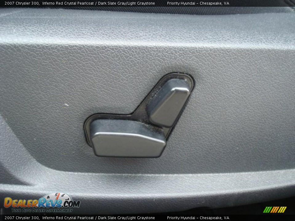 2007 Chrysler 300 Inferno Red Crystal Pearlcoat / Dark Slate Gray/Light Graystone Photo #15