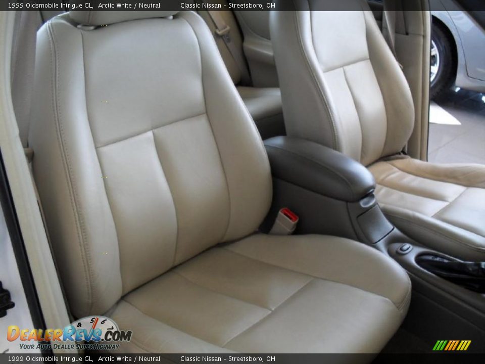 1999 Oldsmobile Intrigue GL Arctic White / Neutral Photo #17