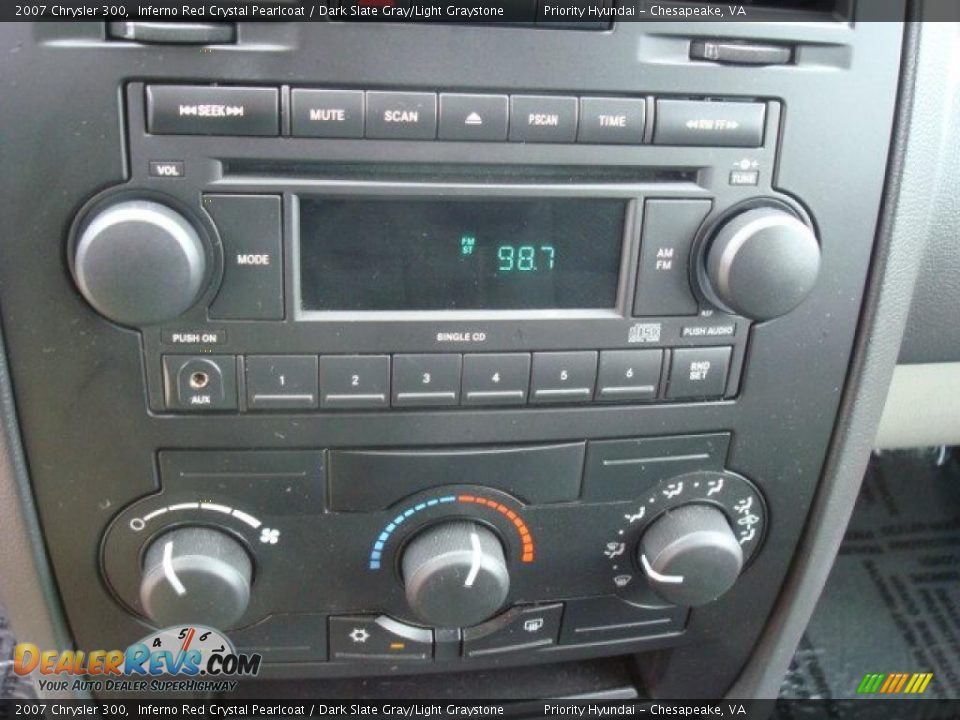 2007 Chrysler 300 Inferno Red Crystal Pearlcoat / Dark Slate Gray/Light Graystone Photo #17
