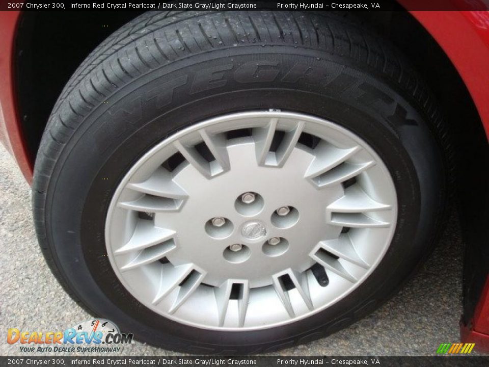 2007 Chrysler 300 Inferno Red Crystal Pearlcoat / Dark Slate Gray/Light Graystone Photo #22
