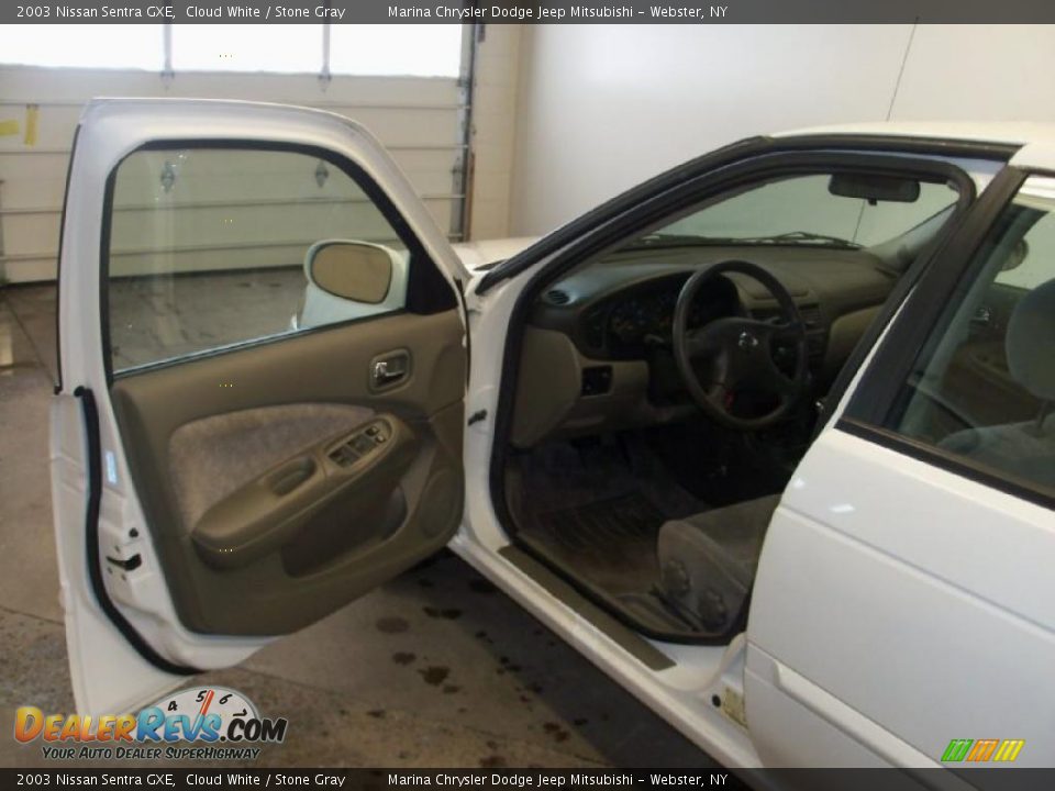2003 Nissan Sentra GXE Cloud White / Stone Gray Photo #14