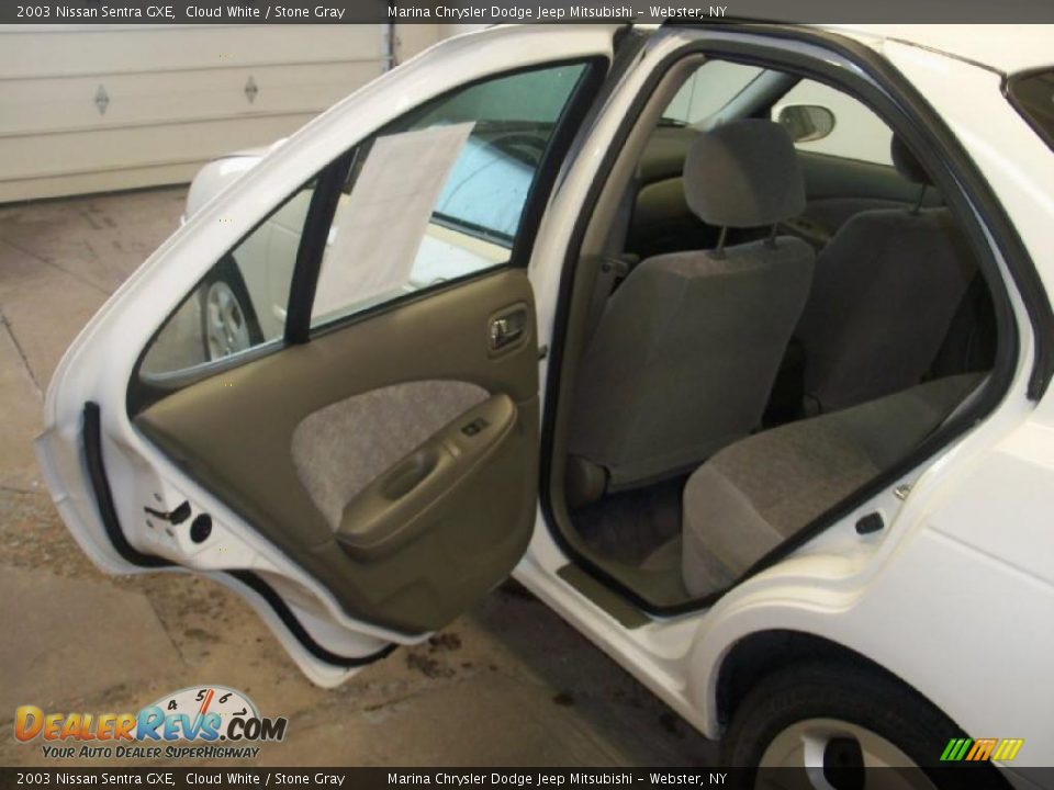 2003 Nissan Sentra GXE Cloud White / Stone Gray Photo #15