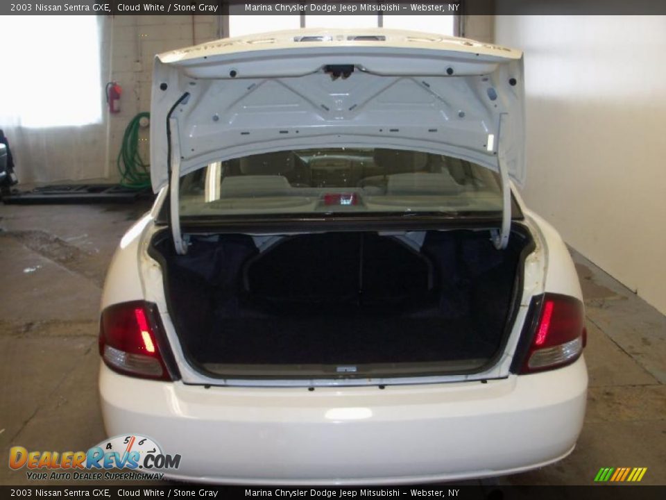 2003 Nissan Sentra GXE Cloud White / Stone Gray Photo #16