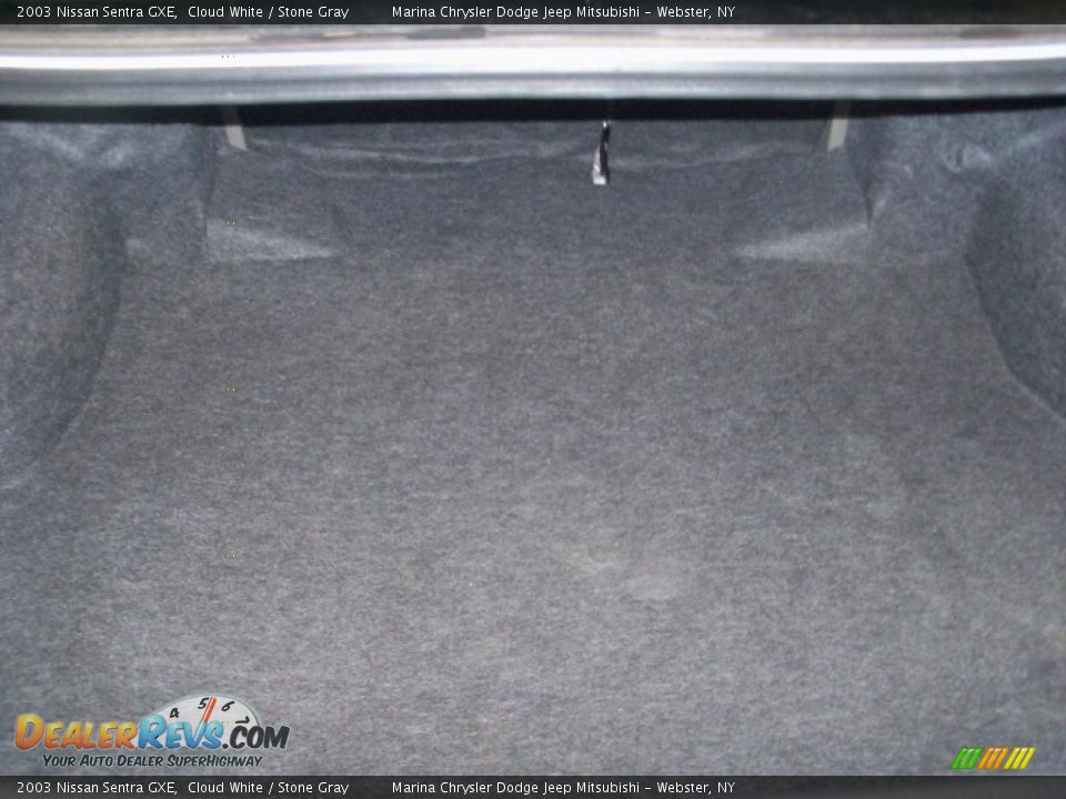 2003 Nissan Sentra GXE Cloud White / Stone Gray Photo #17
