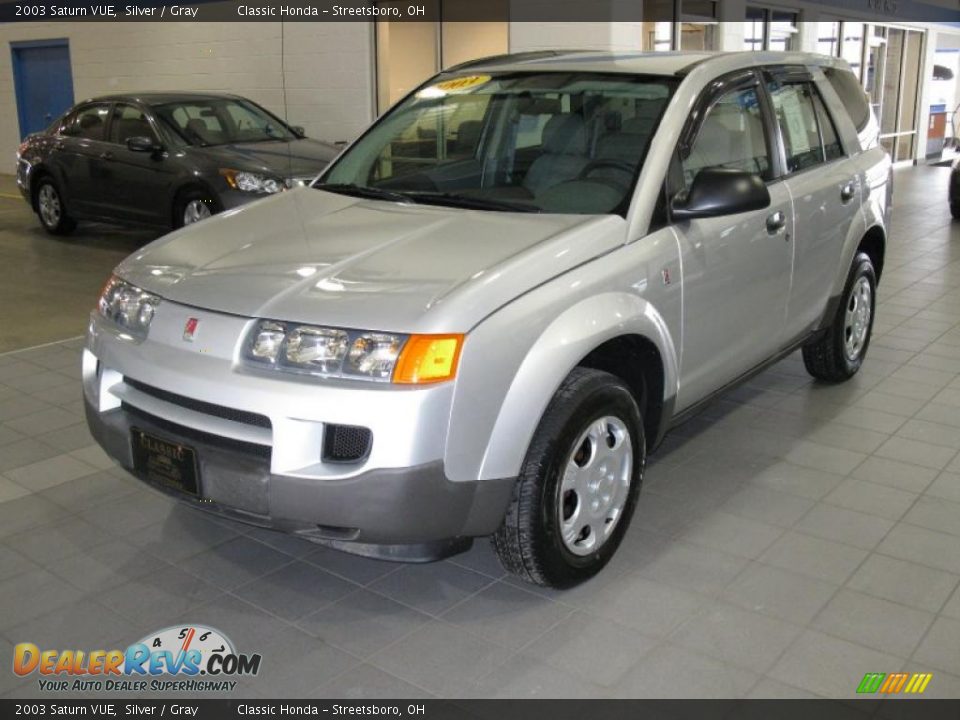 2003 Saturn VUE Silver / Gray Photo #2