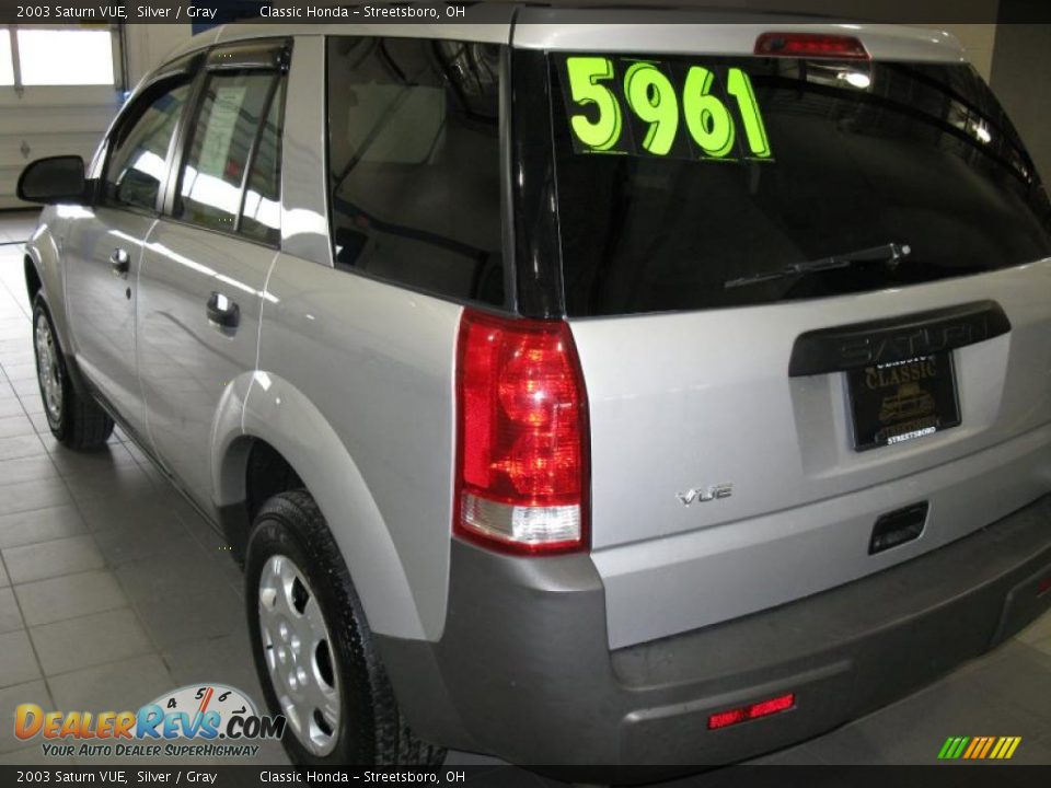 2003 Saturn VUE Silver / Gray Photo #7