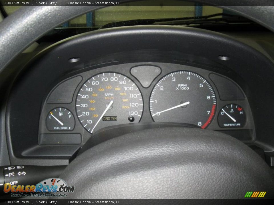 2003 Saturn VUE Silver / Gray Photo #15
