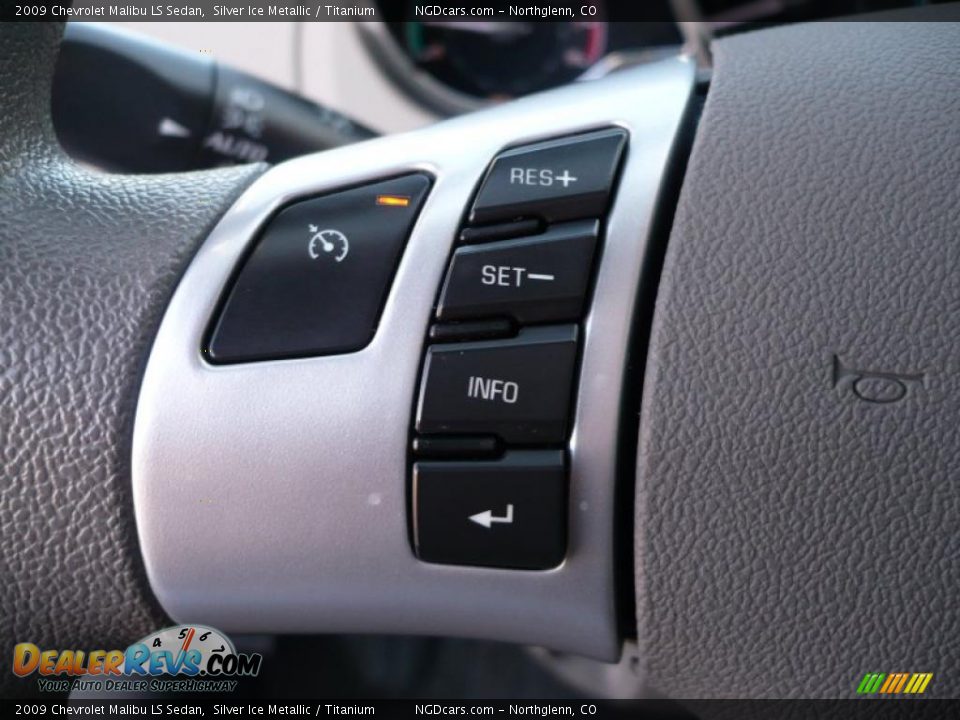 2009 Chevrolet Malibu LS Sedan Silver Ice Metallic / Titanium Photo #16