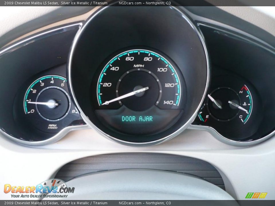 2009 Chevrolet Malibu LS Sedan Silver Ice Metallic / Titanium Photo #20