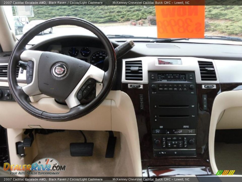 2007 Cadillac Escalade AWD Black Raven / Cocoa/Light Cashmere Photo #16