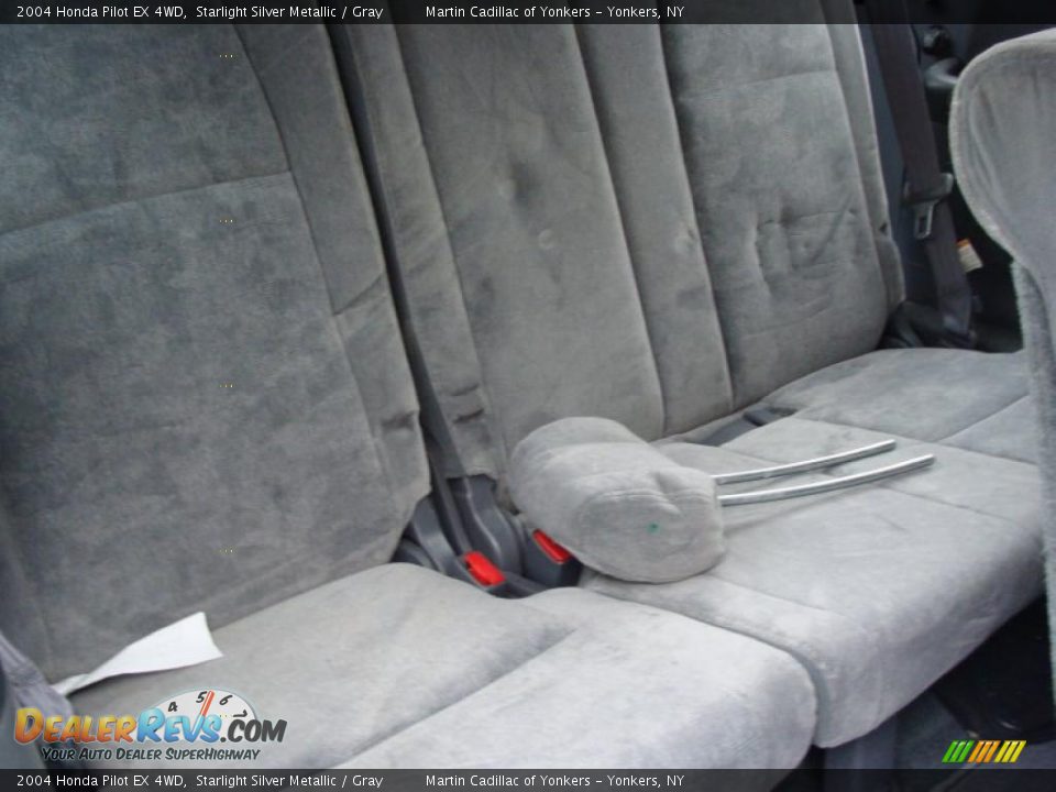 2004 Honda Pilot EX 4WD Starlight Silver Metallic / Gray Photo #17