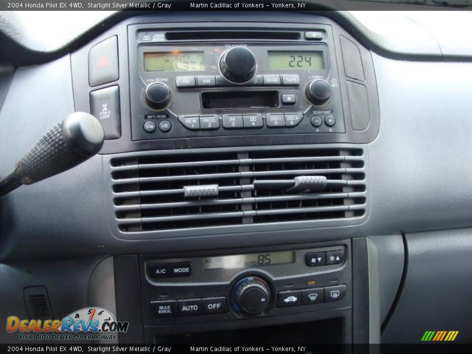2004 Honda Pilot EX 4WD Starlight Silver Metallic / Gray Photo #23