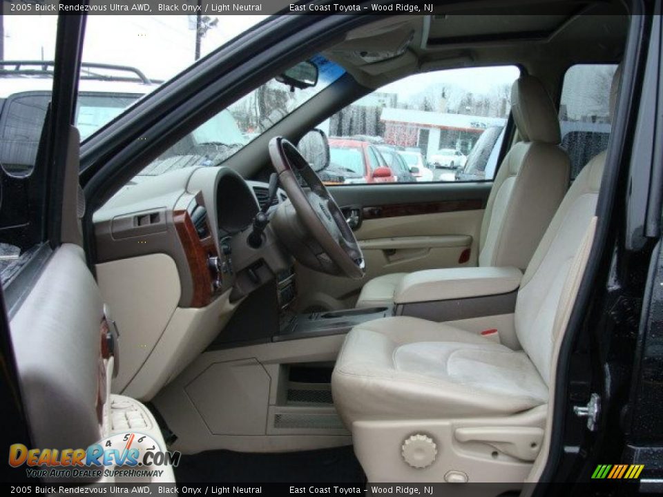 2005 Buick Rendezvous Ultra AWD Black Onyx / Light Neutral Photo #7