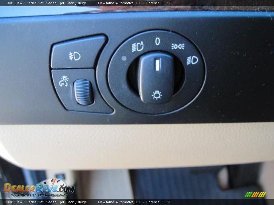 2006 BMW 5 Series 525i Sedan Jet Black / Beige Photo #16