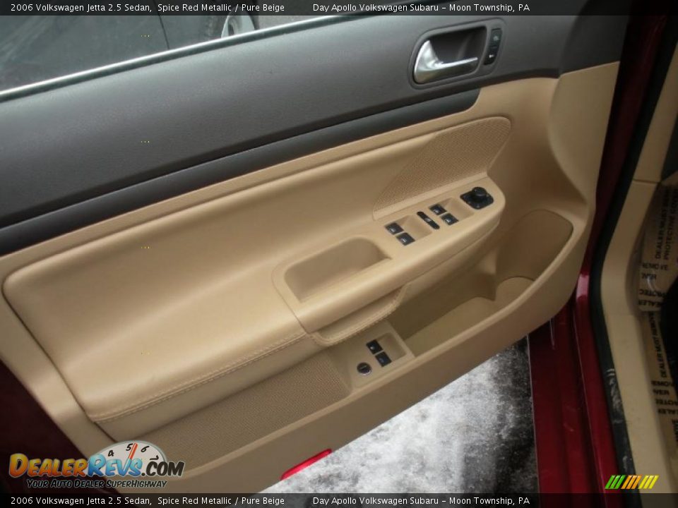 2006 Volkswagen Jetta 2.5 Sedan Spice Red Metallic / Pure Beige Photo #6