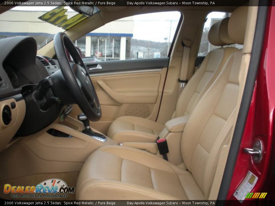 2006 Volkswagen Jetta 2.5 Sedan Spice Red Metallic / Pure Beige Photo #7