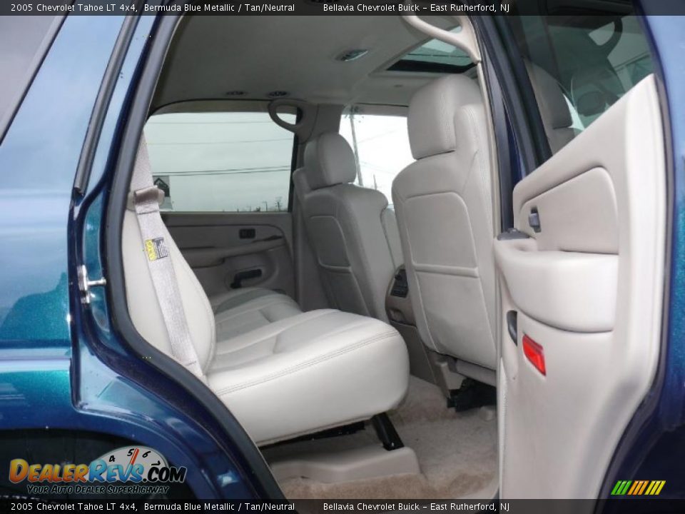 2005 Chevrolet Tahoe LT 4x4 Bermuda Blue Metallic / Tan/Neutral Photo #12