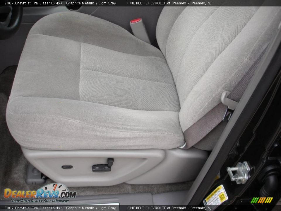 2007 Chevrolet TrailBlazer LS 4x4 Graphite Metallic / Light Gray Photo #11