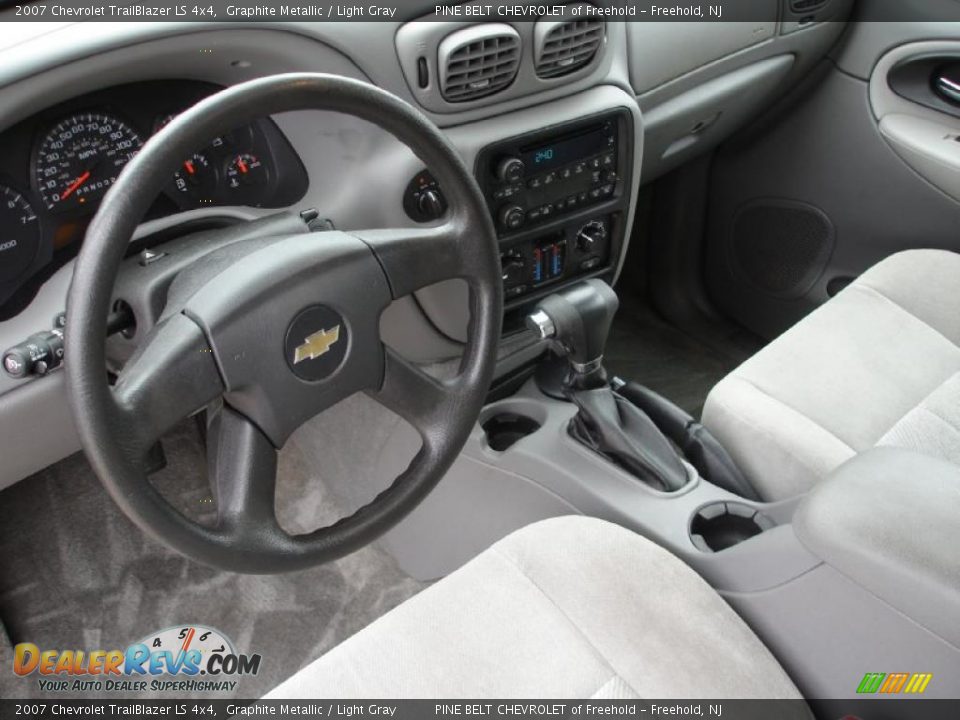 2007 Chevrolet TrailBlazer LS 4x4 Graphite Metallic / Light Gray Photo #13