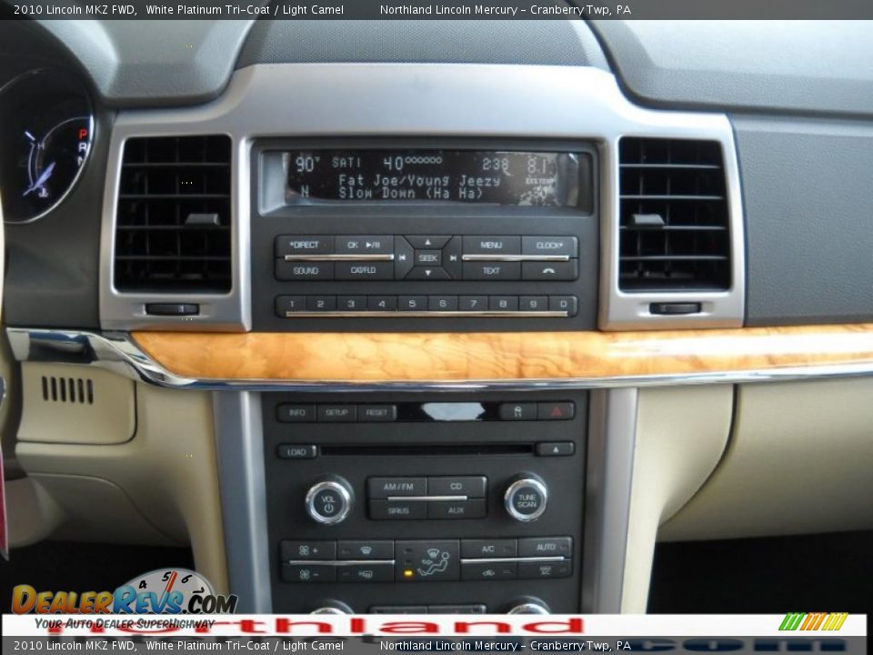 2010 Lincoln MKZ FWD White Platinum Tri-Coat / Light Camel Photo #17