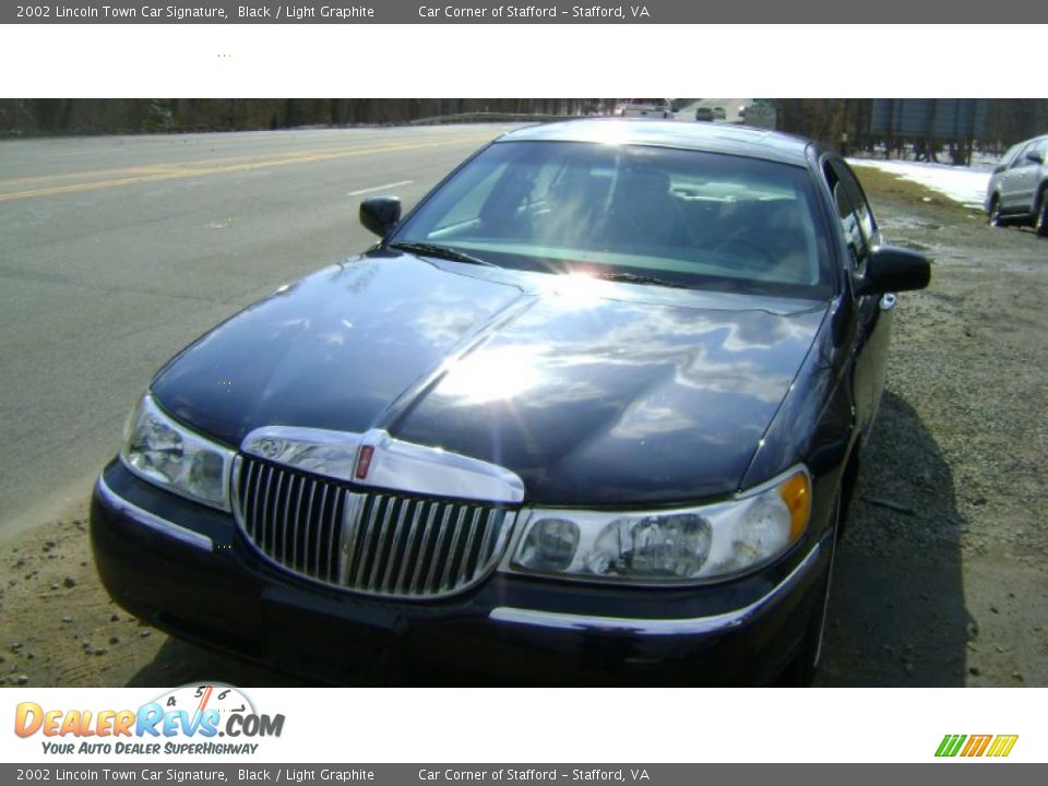 2002 Lincoln Town Car Signature Black / Light Graphite Photo #1