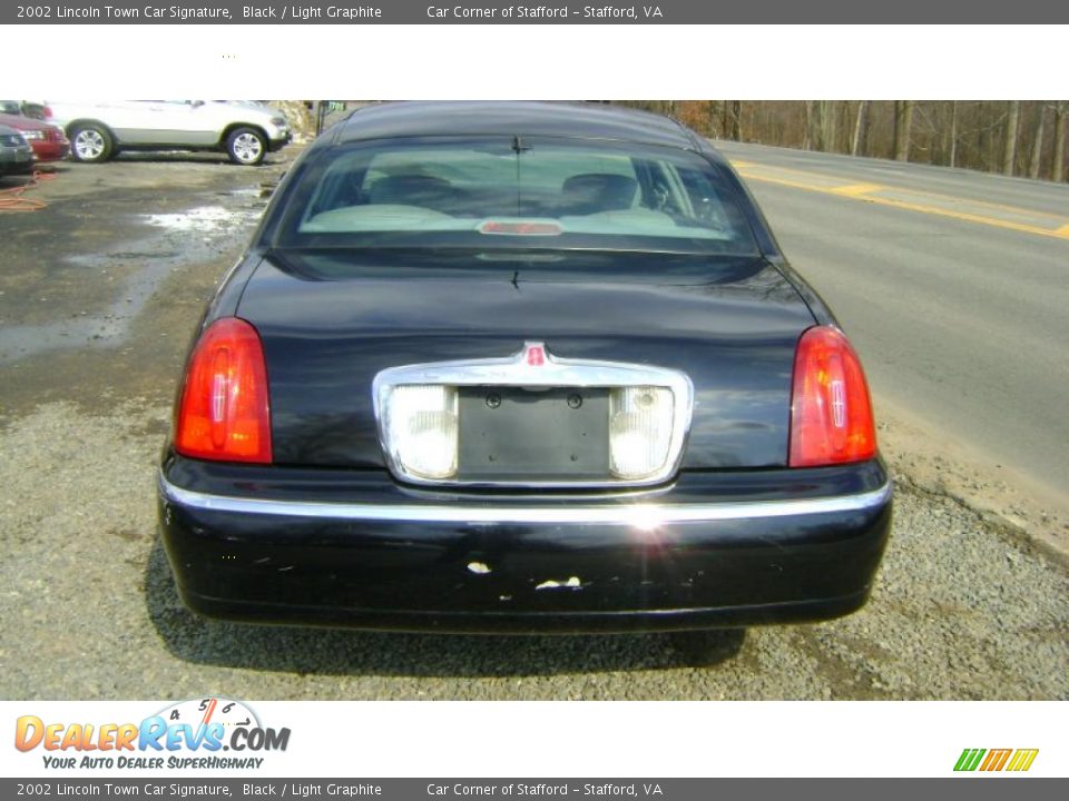 2002 Lincoln Town Car Signature Black / Light Graphite Photo #3