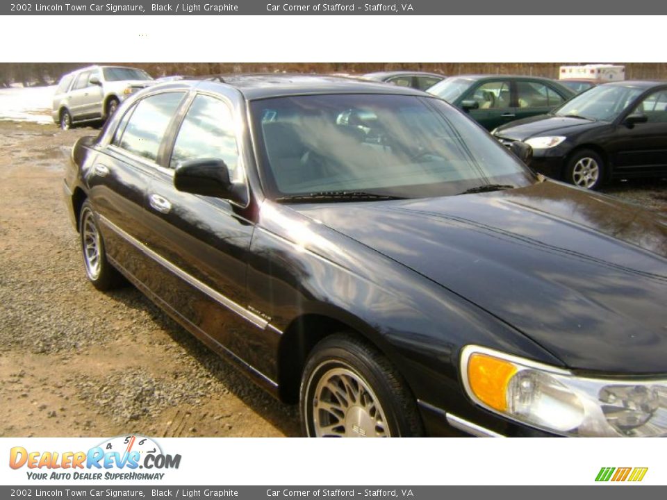 2002 Lincoln Town Car Signature Black / Light Graphite Photo #6