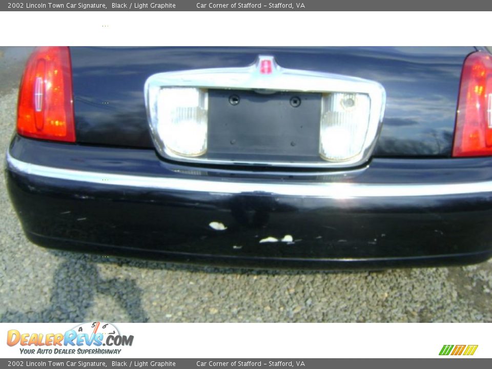 2002 Lincoln Town Car Signature Black / Light Graphite Photo #8